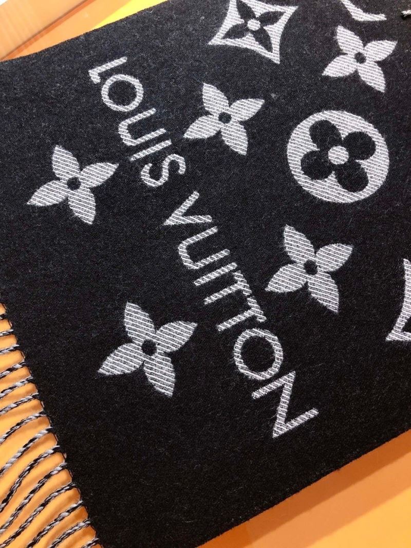 Louis Vuitton Scarf